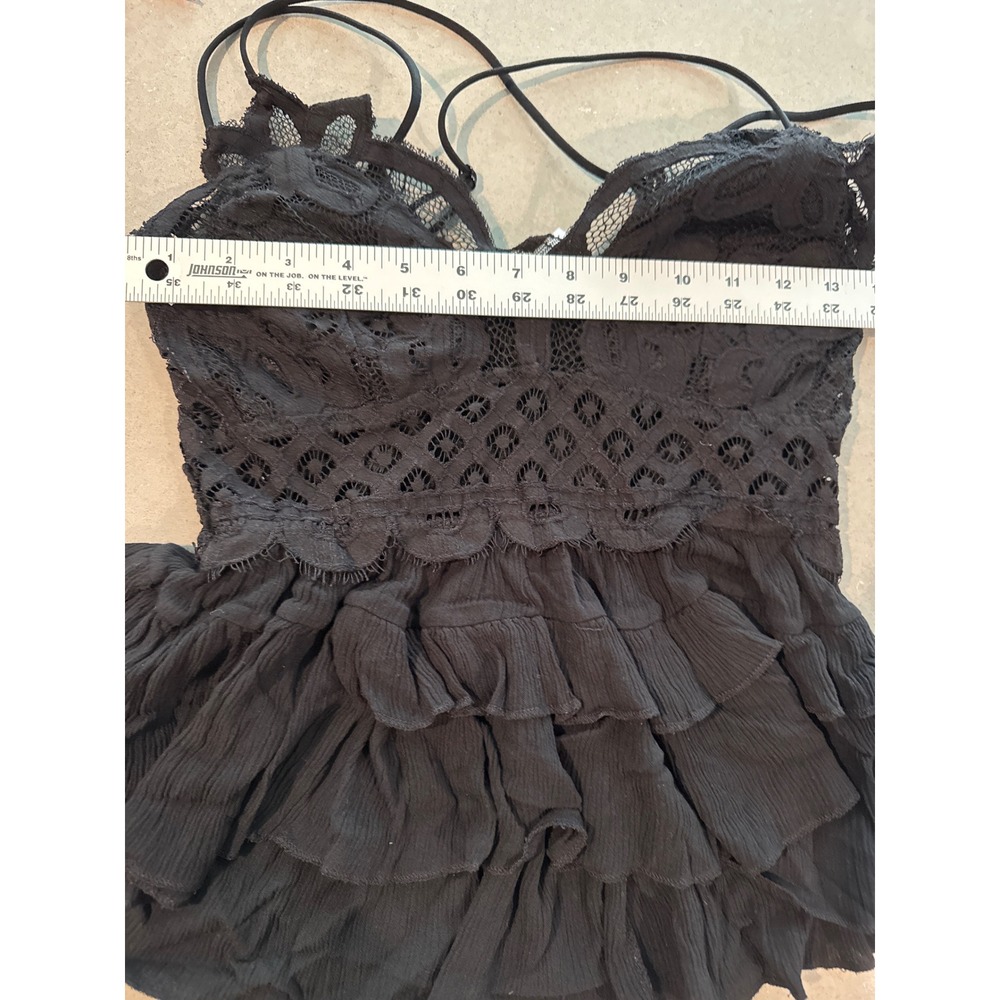 Zenana Black Lace Ruffle Cami Top Sleeveless Blouse Women's‎ Size L - Picture 3 of 5